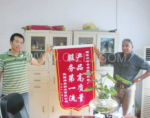 2011年7月25日，外國友人參觀考察我公司！明經理等接待并陪同參觀！(圖2)