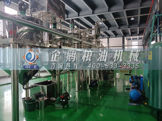 企鵝牌茶籽油雙螺桿榨油機(jī)，用心制造獲得客戶認(rèn)可(圖5)