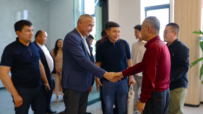 企鵝集團(tuán)與烏茲別克斯坦花剌子模州達(dá)成戰(zhàn)略合作 賦能中亞油脂產(chǎn)業(yè)升級(jí)