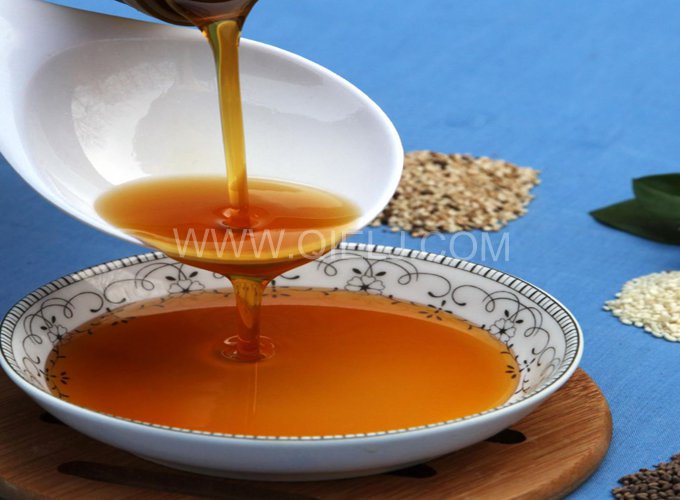 芝麻油提取加工，企鵝糧油機(jī)械生產(chǎn)色香味俱佳的油脂(圖1)